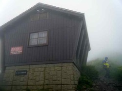 ユートピア小屋.jpg