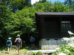 大休峠小屋.jpg